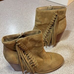 Western Suede Fringe Ankle Booties - Tan Size 8.5M Gently Used